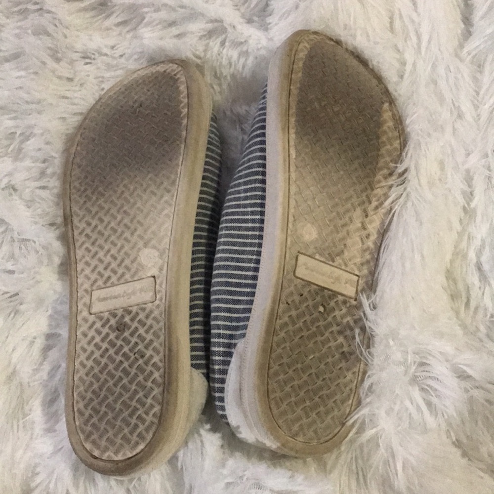 American Eagle blue stripped sneakers - Picture 3 of 3